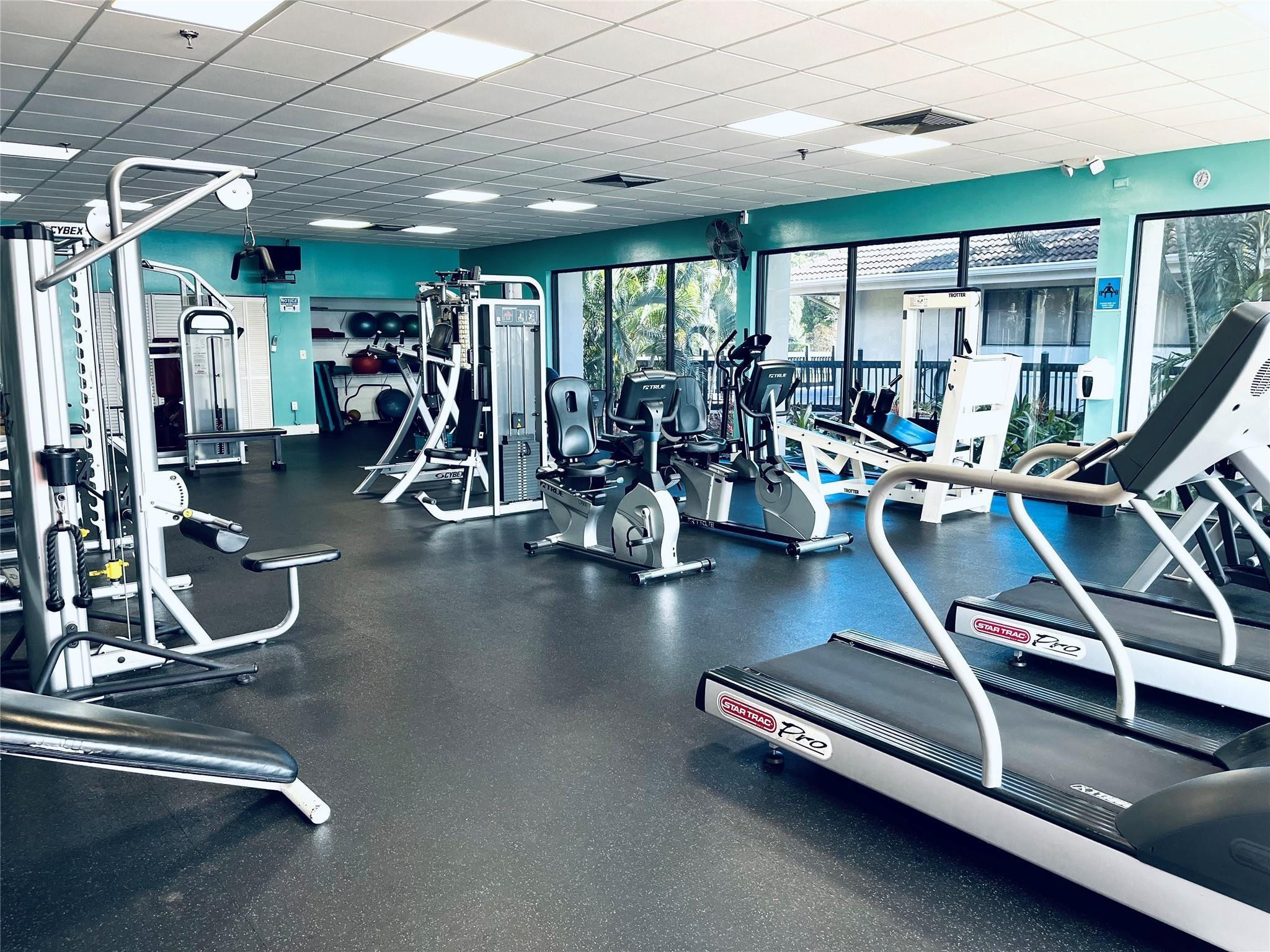 Lake Emerald - Residential