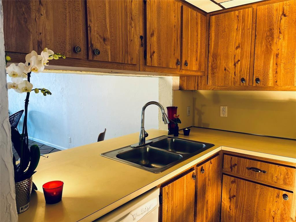 Lake Emerald - Residential