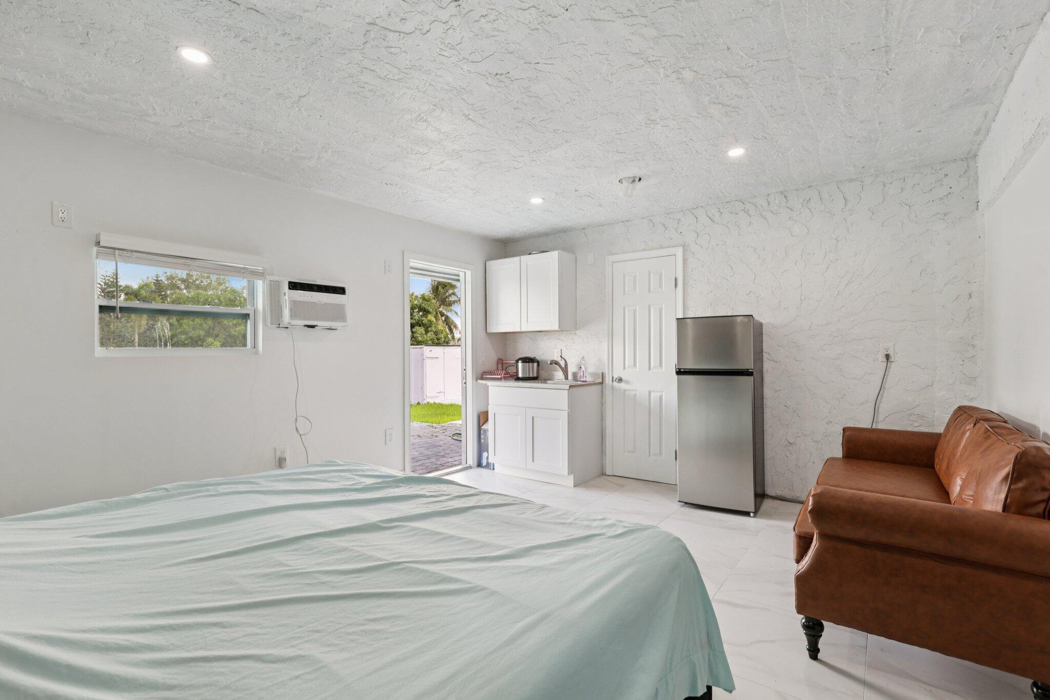 D & M ACRES - Residential