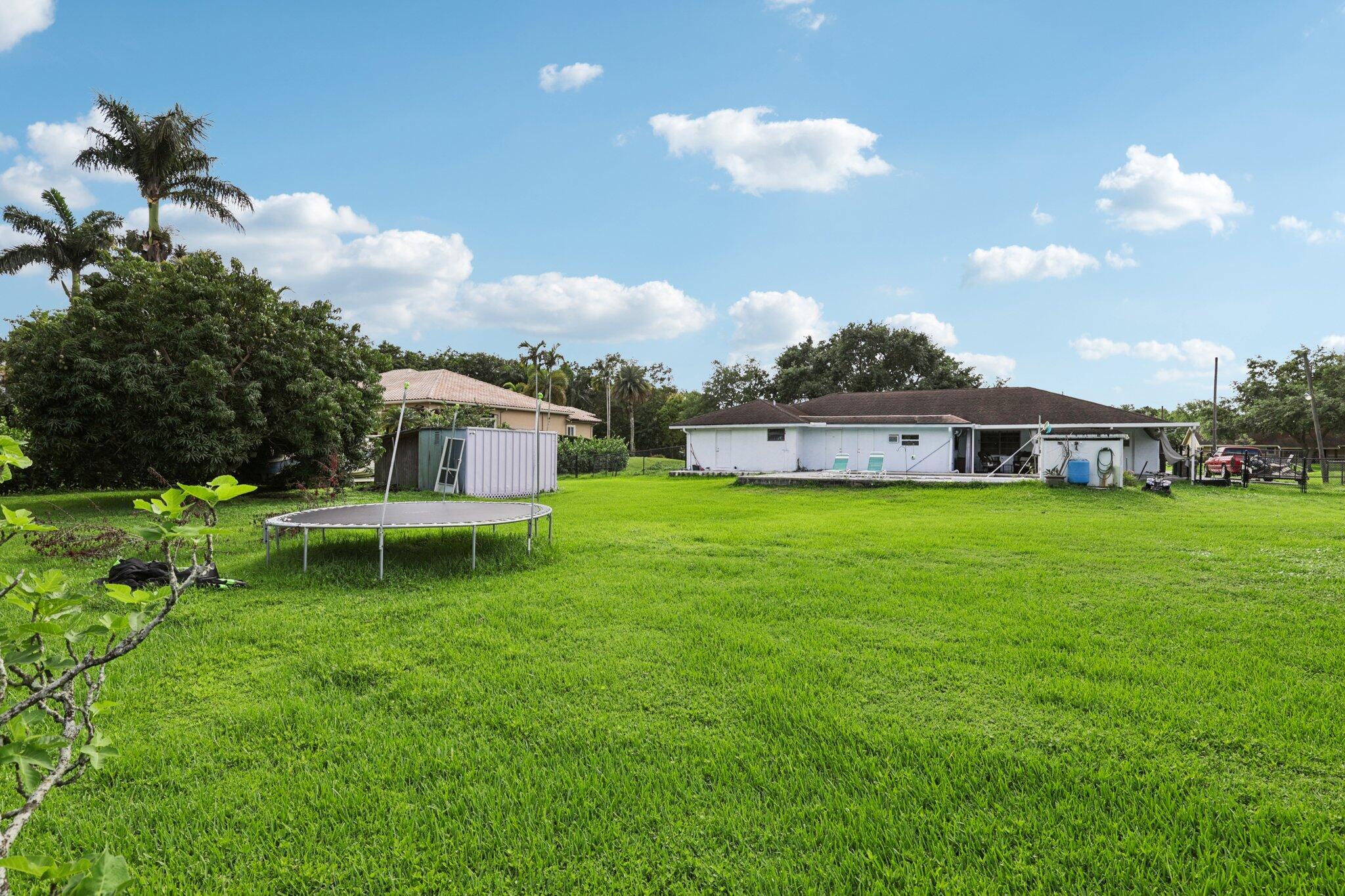 D & M ACRES - Residential