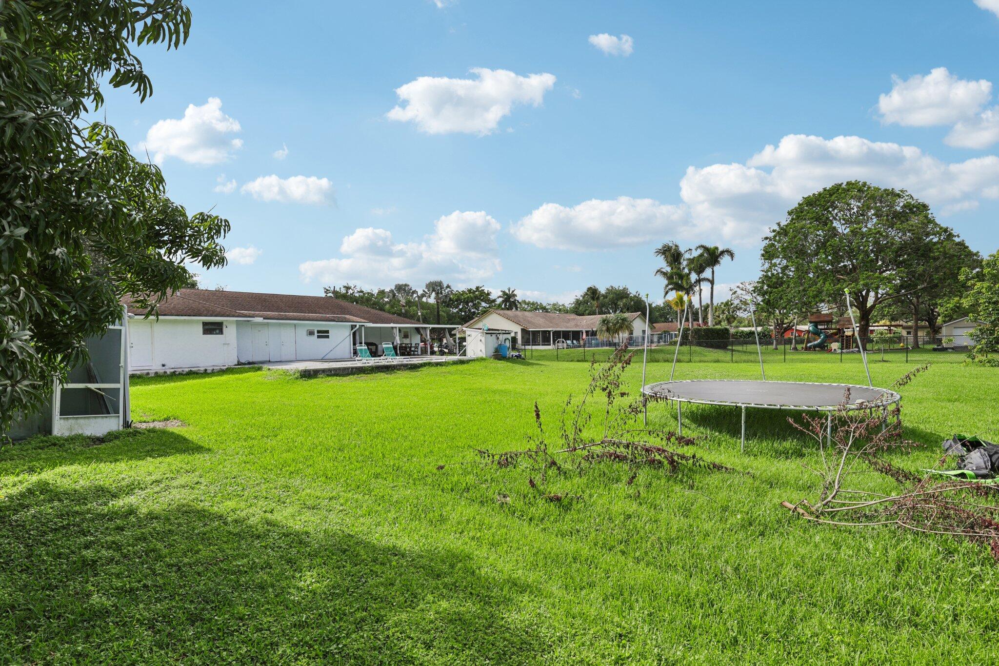 D & M ACRES - Residential