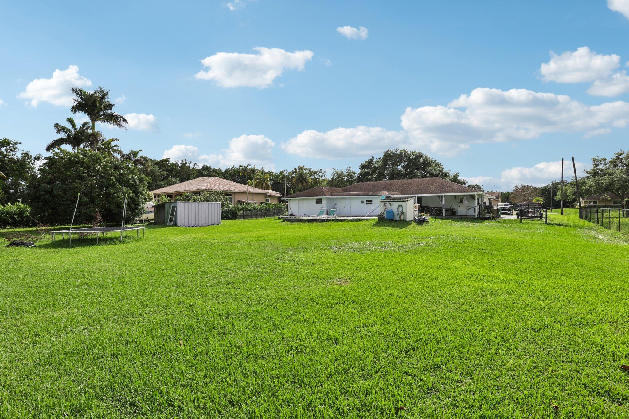 D & M ACRES - Residential