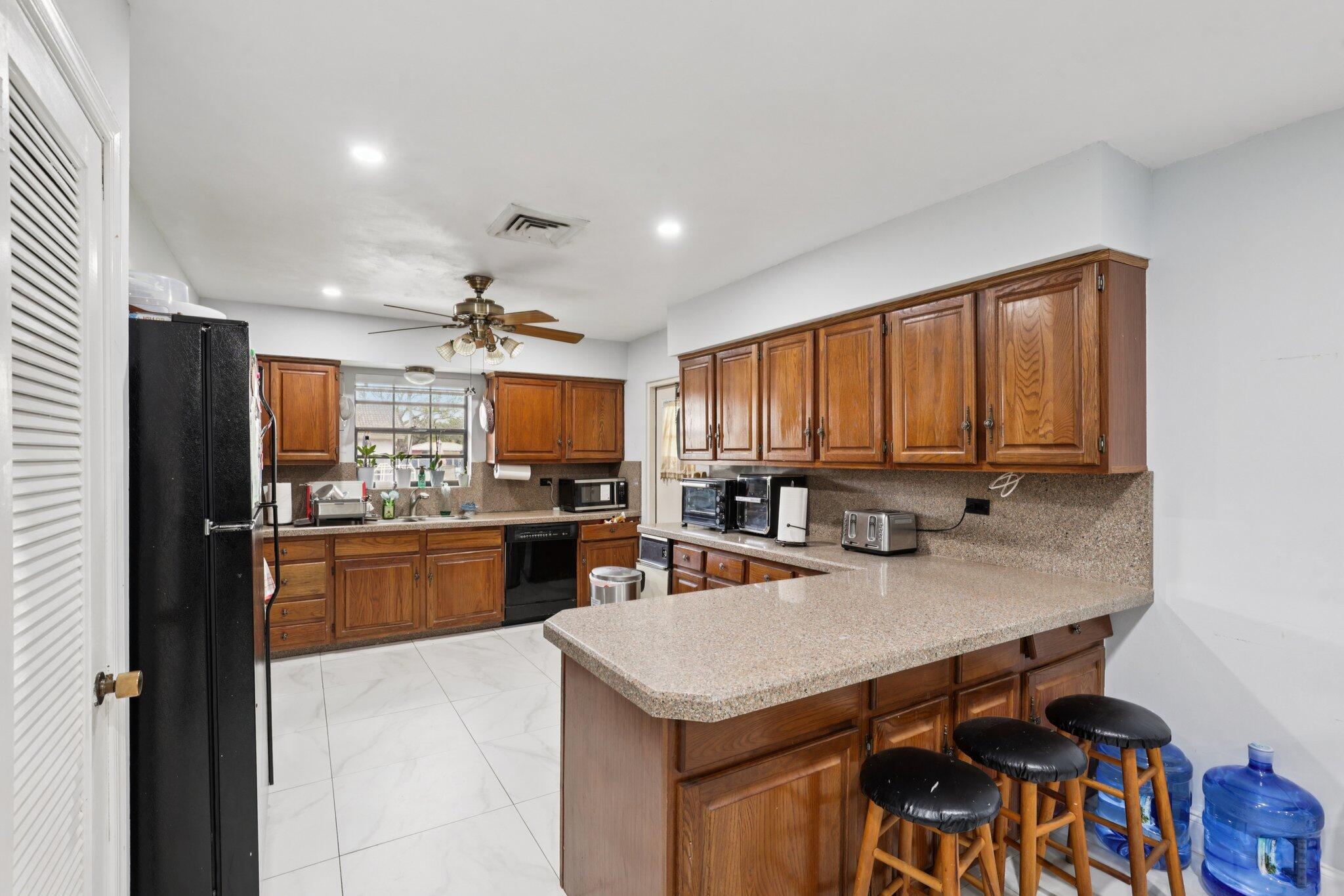 D & M ACRES - Residential