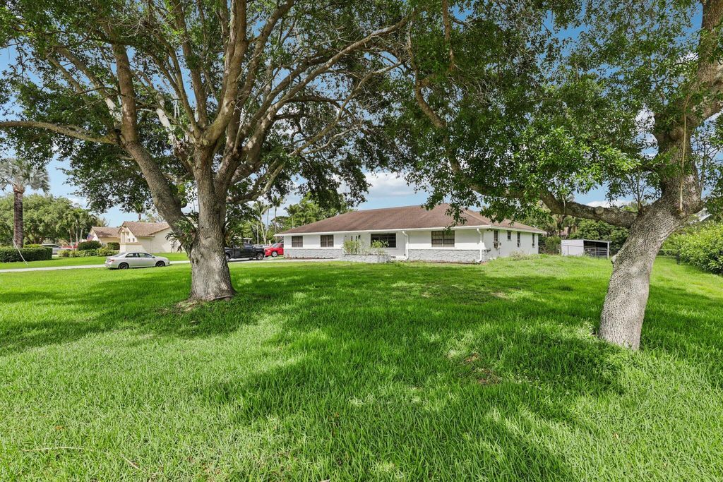 Photo of 2940 SW 156th Avenue, Davie, FL 33331 (MLS # B26009354)