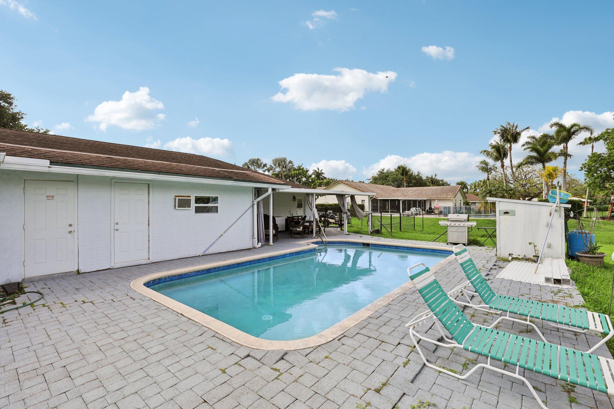 D & M ACRES - Residential
