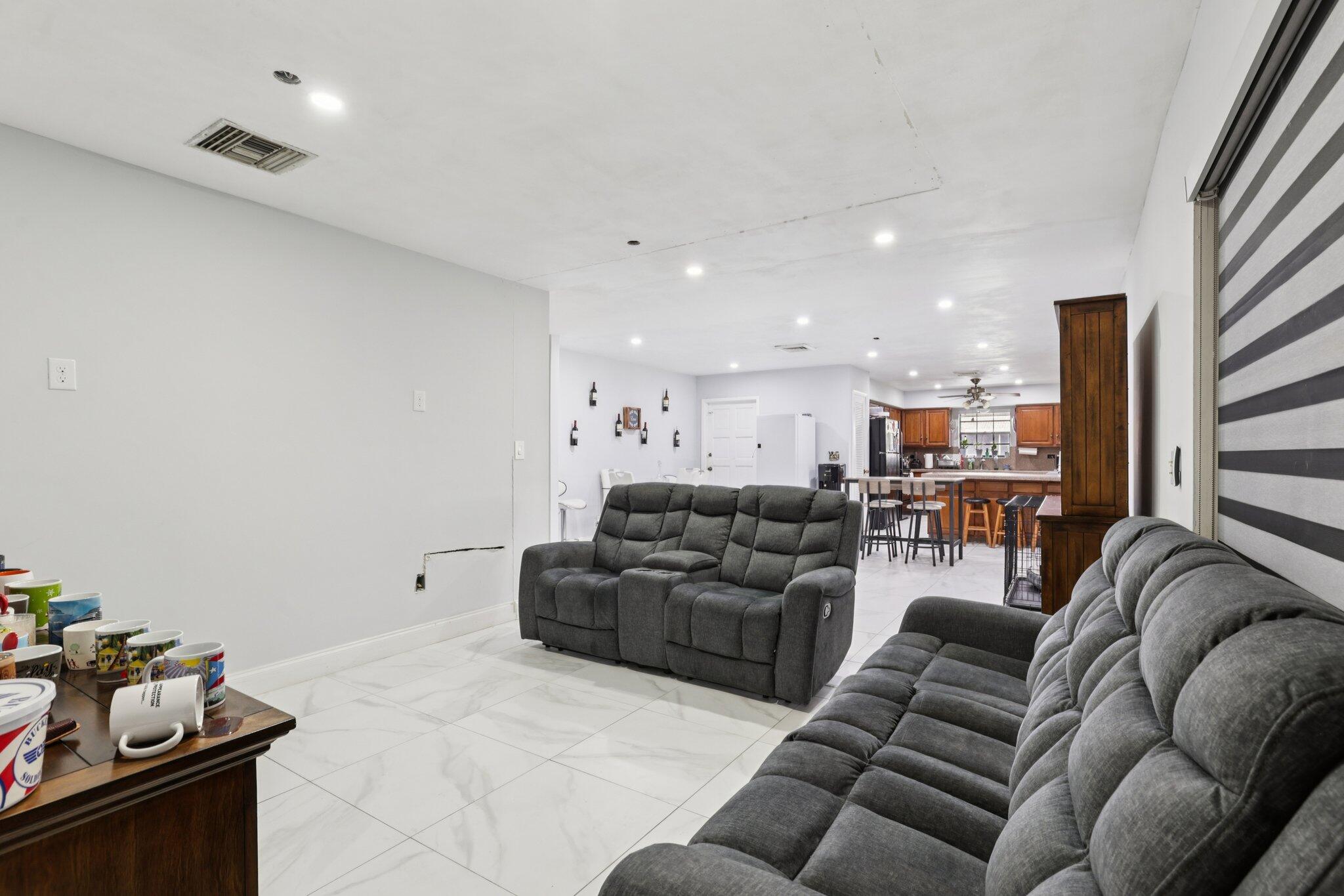 D & M ACRES - Residential