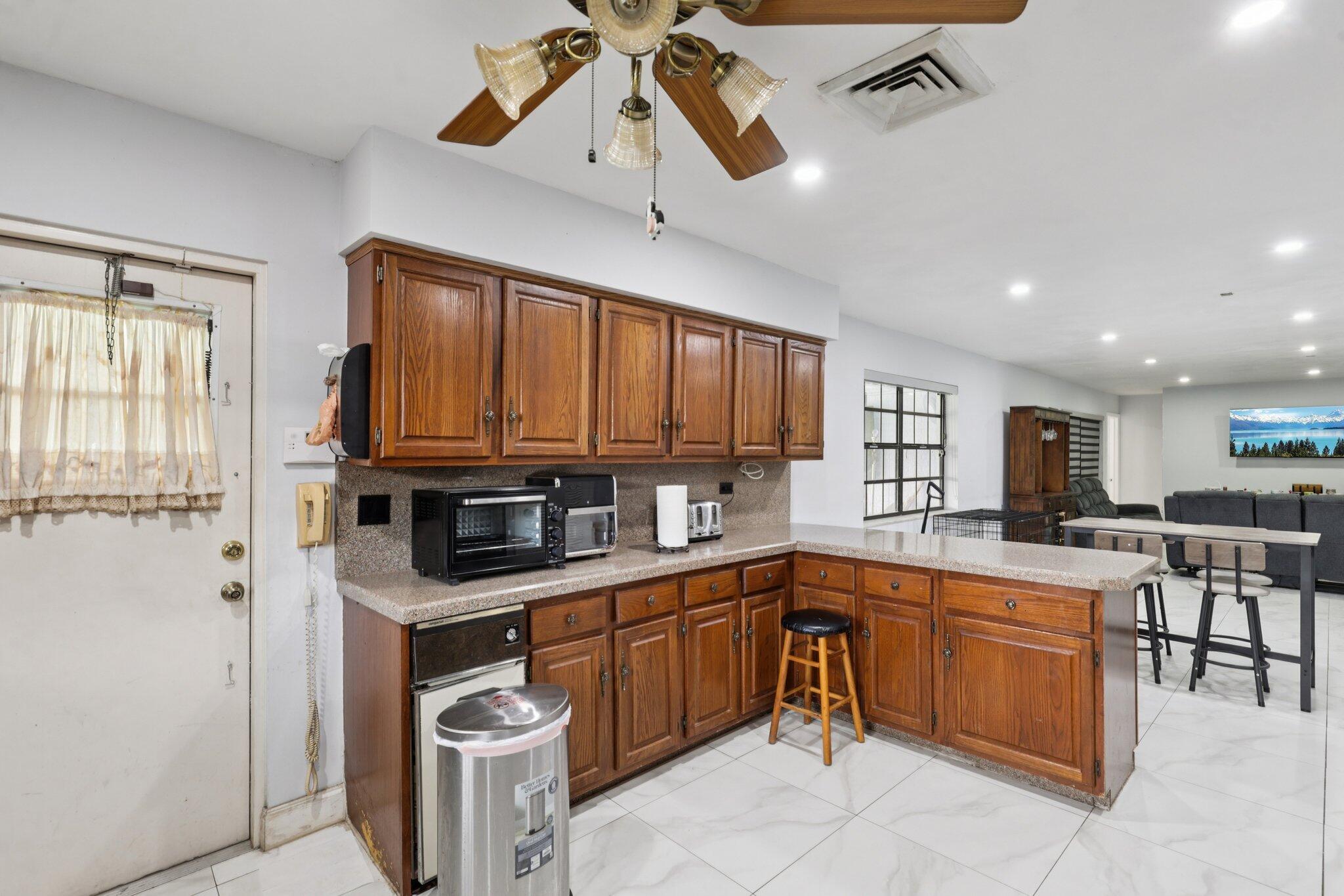 D & M ACRES - Residential
