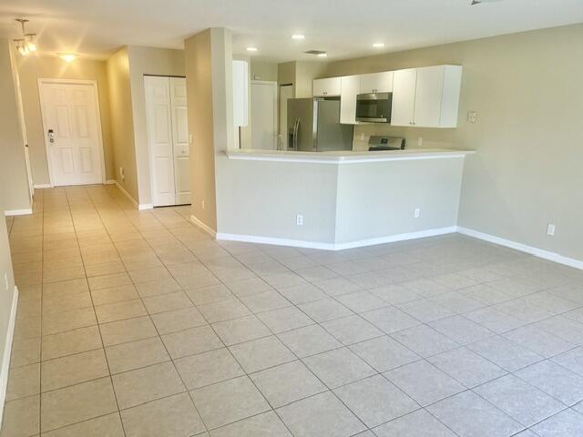 SIERRA PALMS - Residential