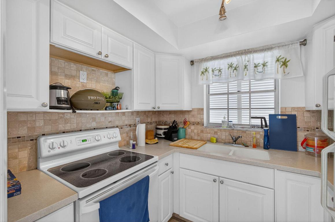 WATERWAY BEACH CONDOS - Residential