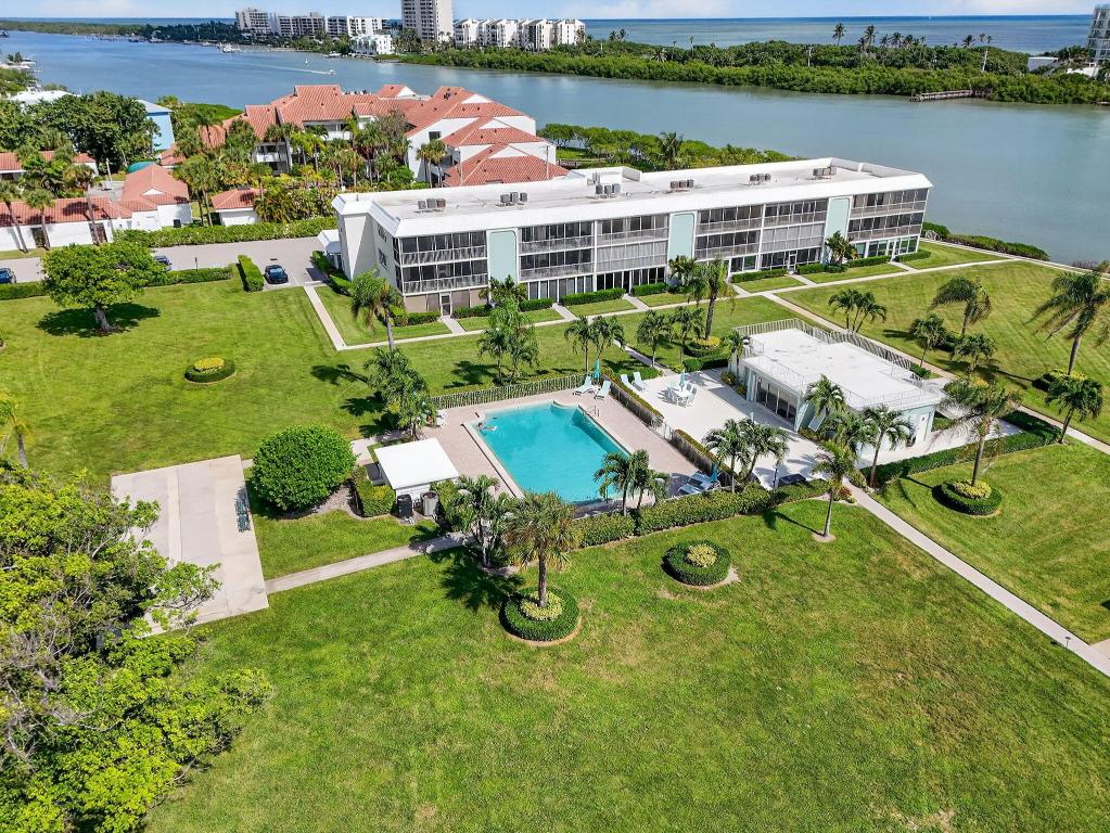 WATERWAY BEACH CONDOS - Residential