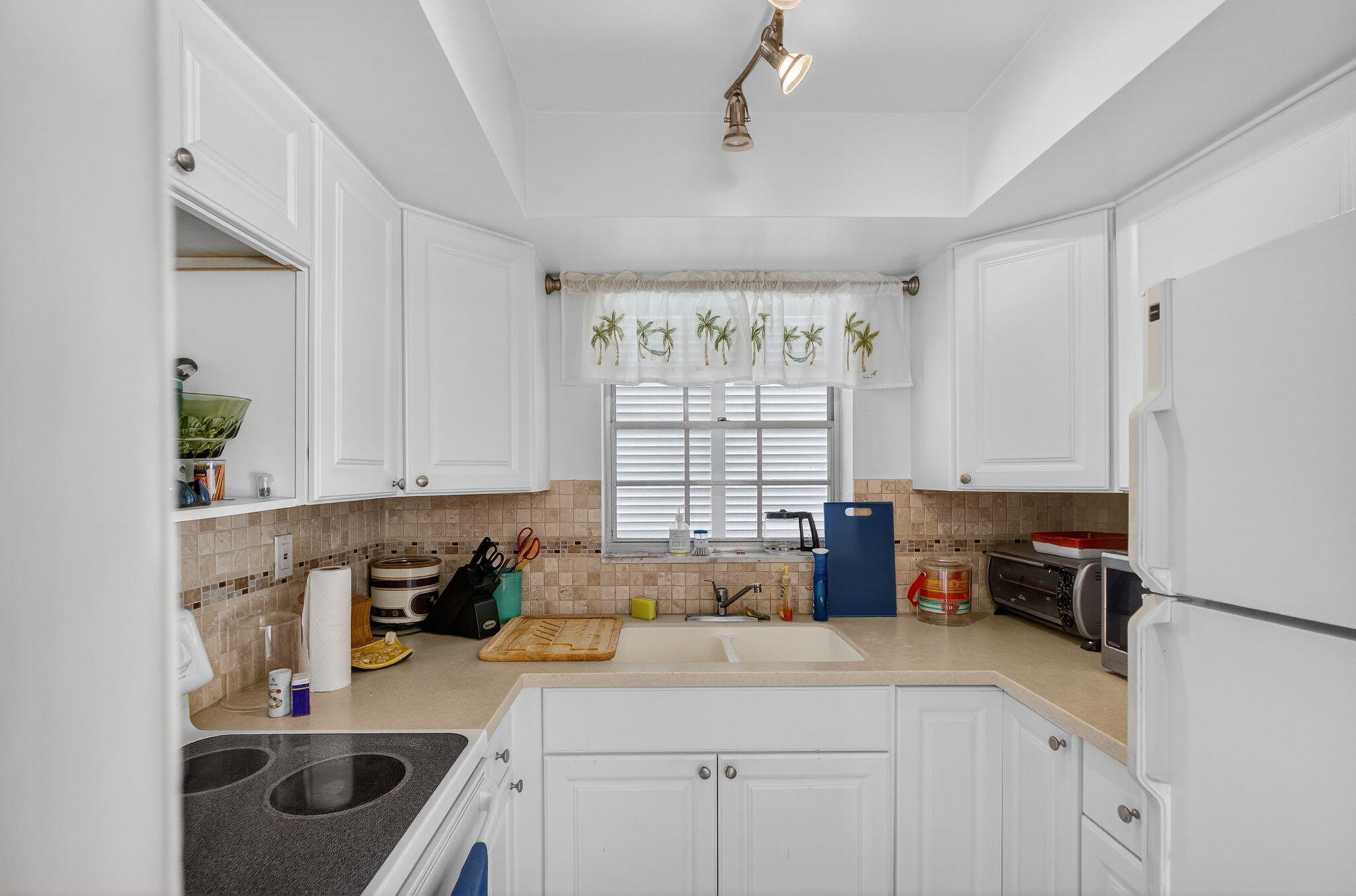 WATERWAY BEACH CONDOS - Residential