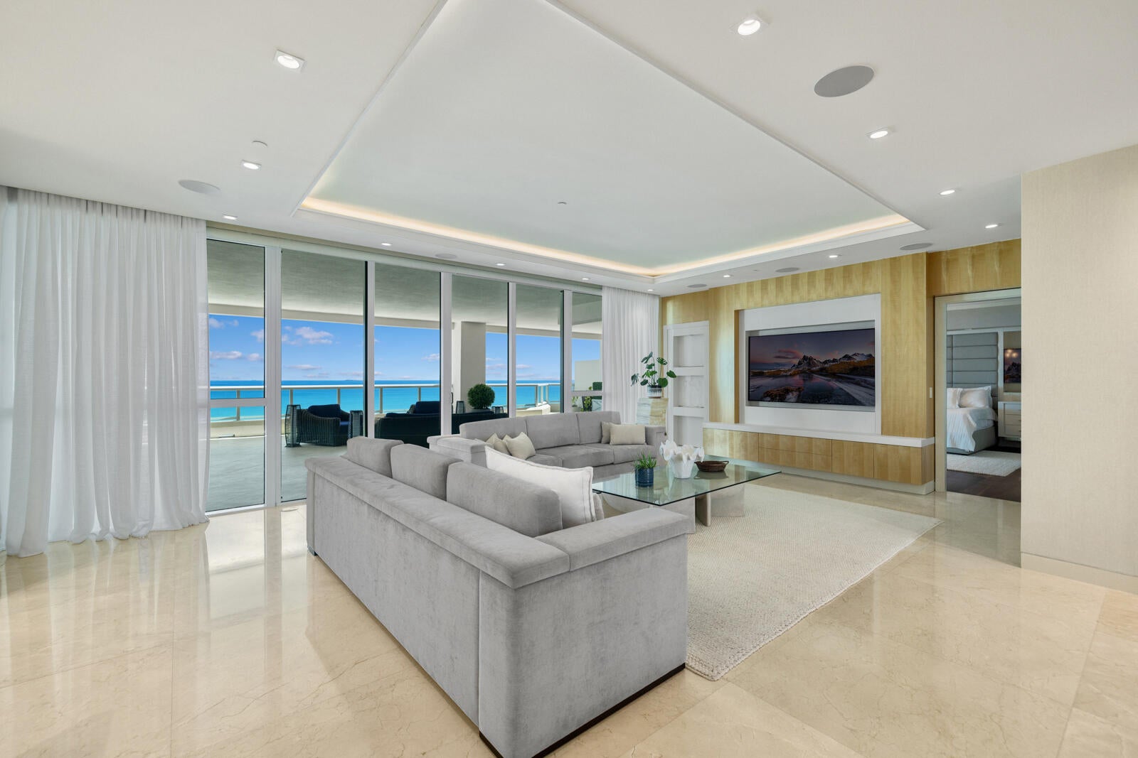 View photos, virtual tours, details... 101 S Fort Lauderdale Beach Boulevard #2703
