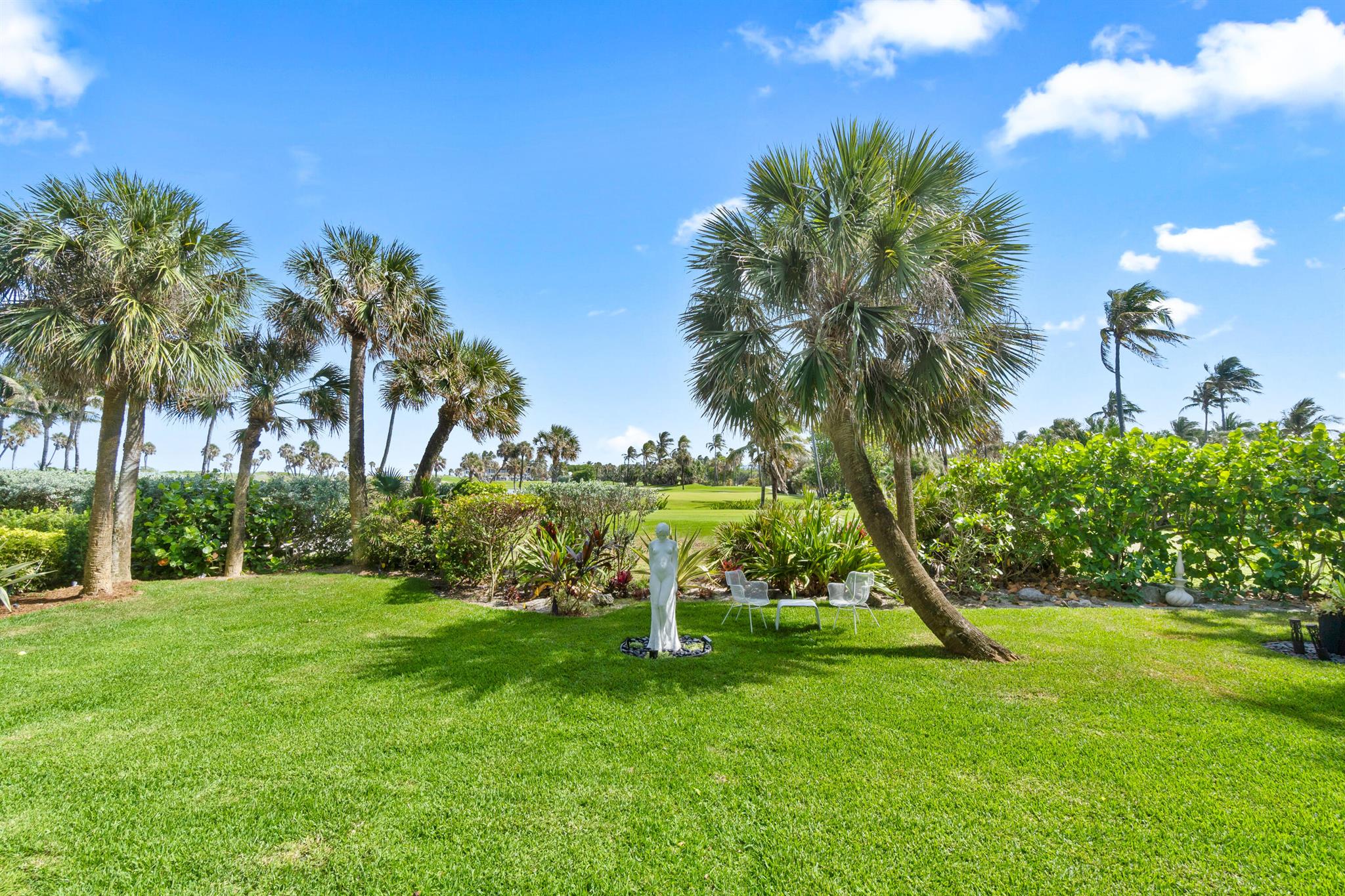 TRES VIDAS OF PALM BEACH - Residential Lease