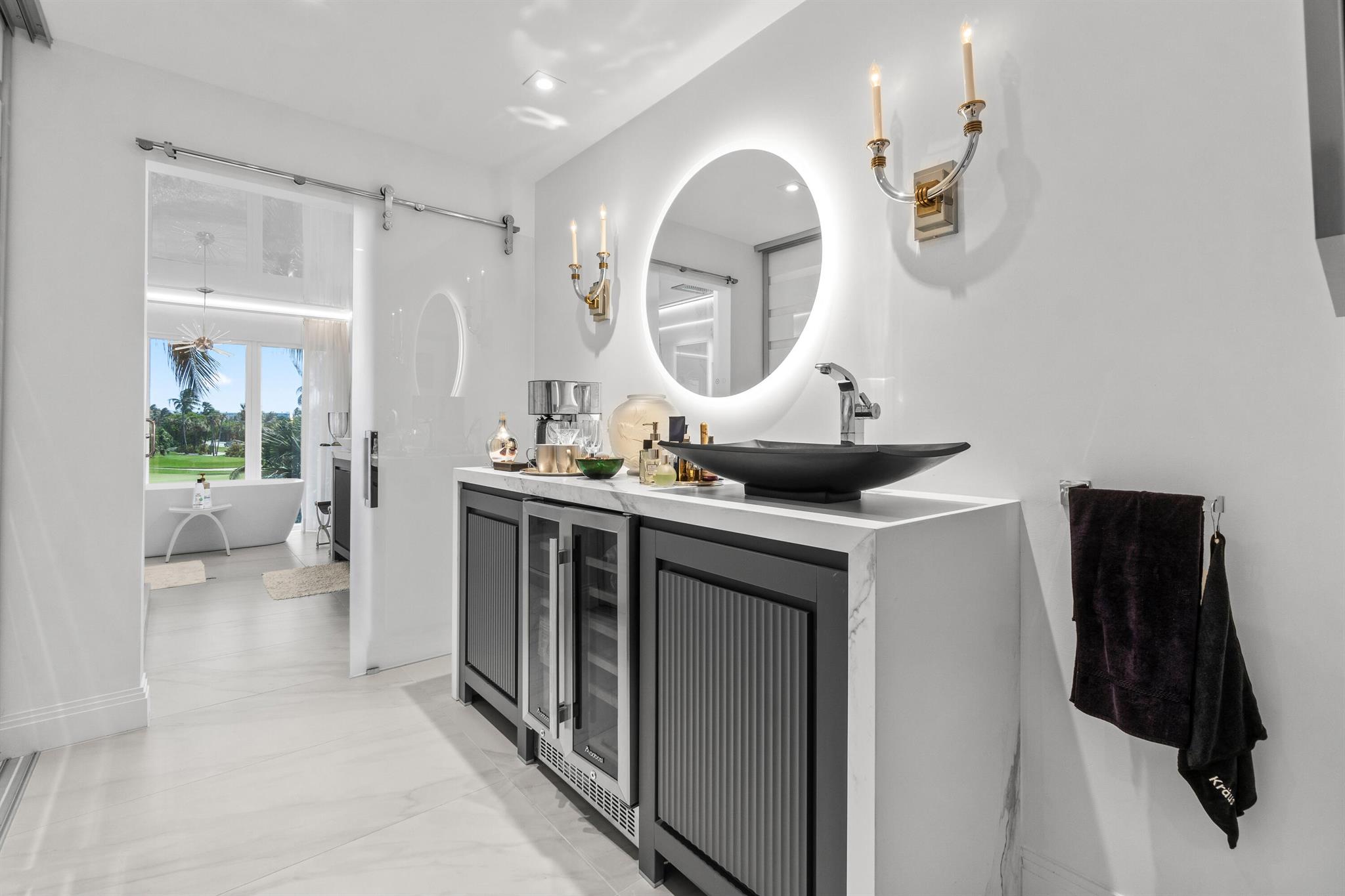 TRES VIDAS OF PALM BEACH - Residential Lease