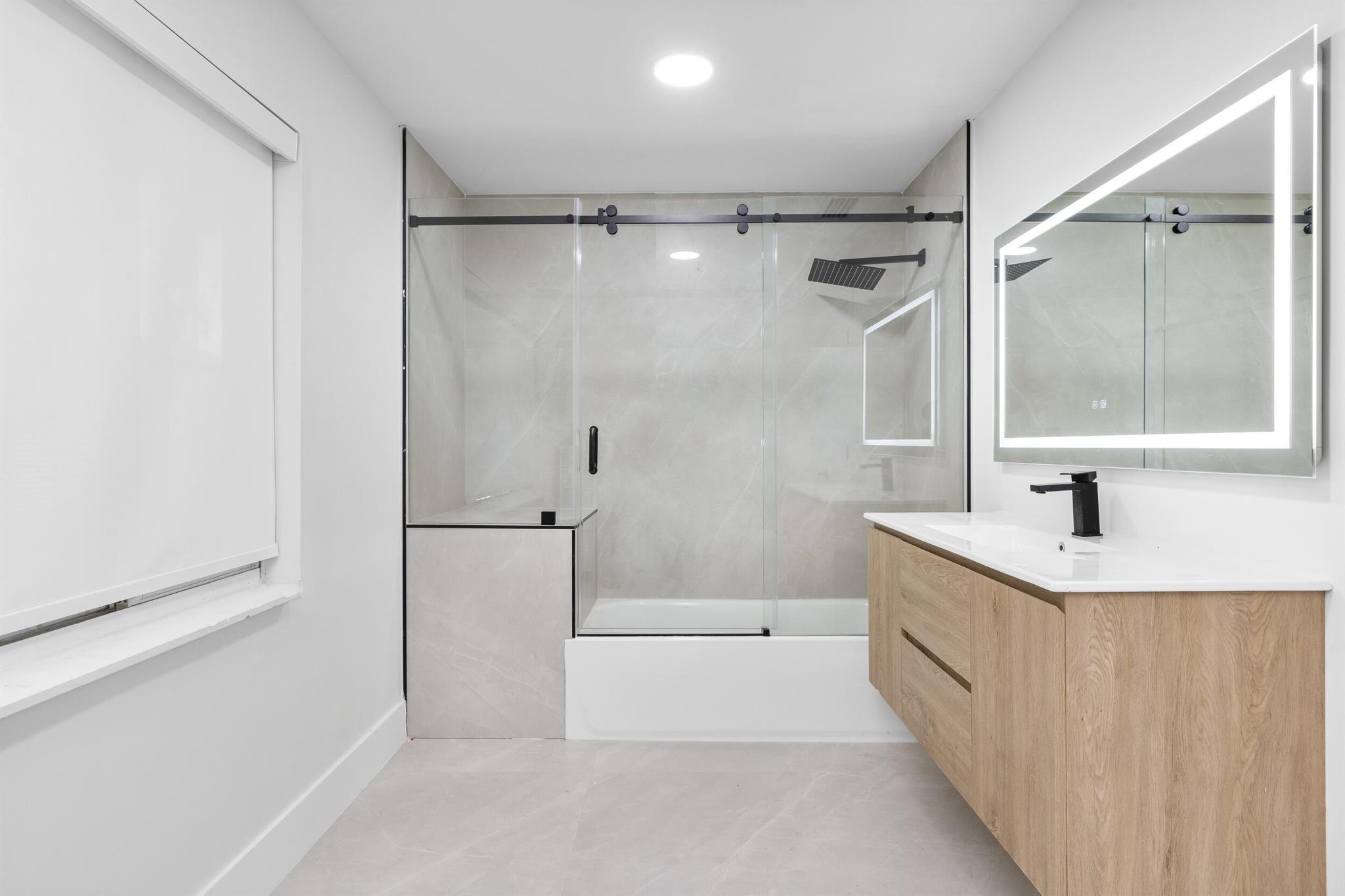 DEL MAR VILLAGE - Residential