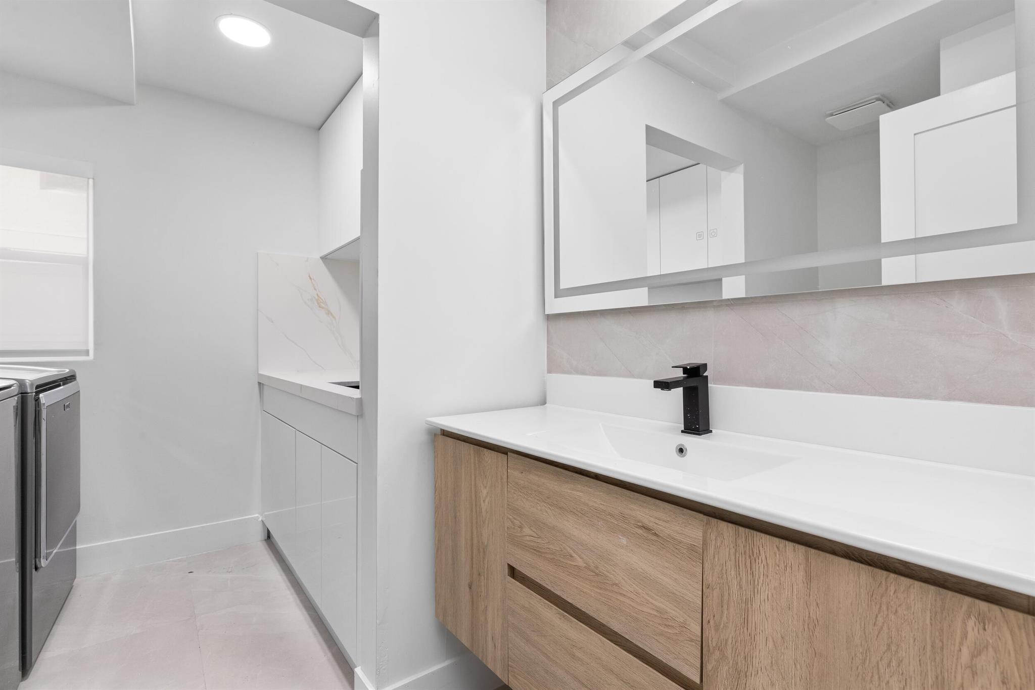 DEL MAR VILLAGE - Residential