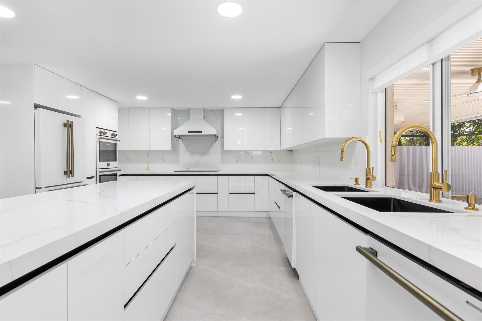 DEL MAR VILLAGE - Residential