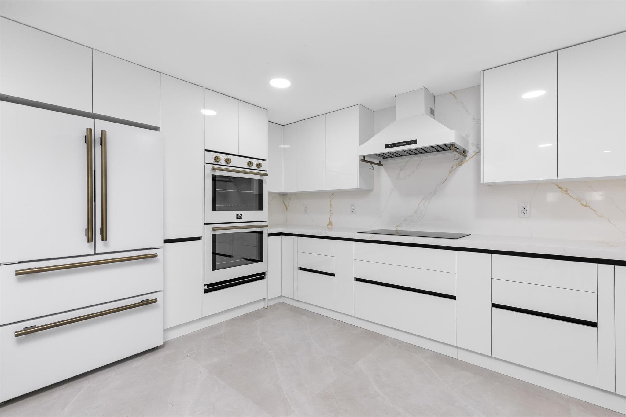 DEL MAR VILLAGE - Residential