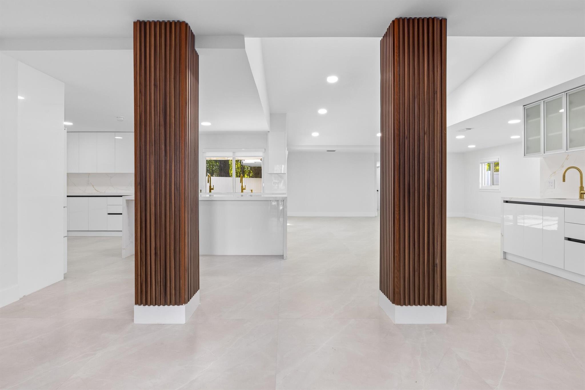 DEL MAR VILLAGE - Residential