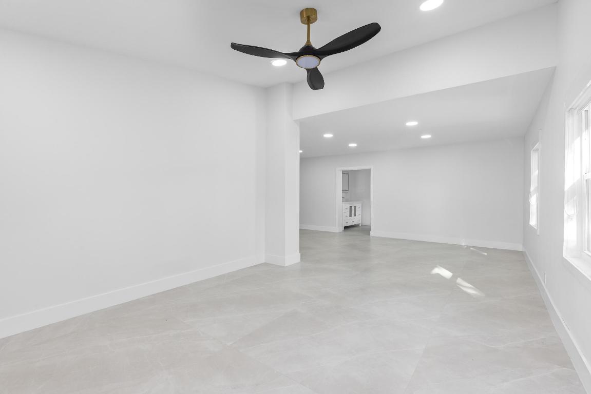 DEL MAR VILLAGE - Residential