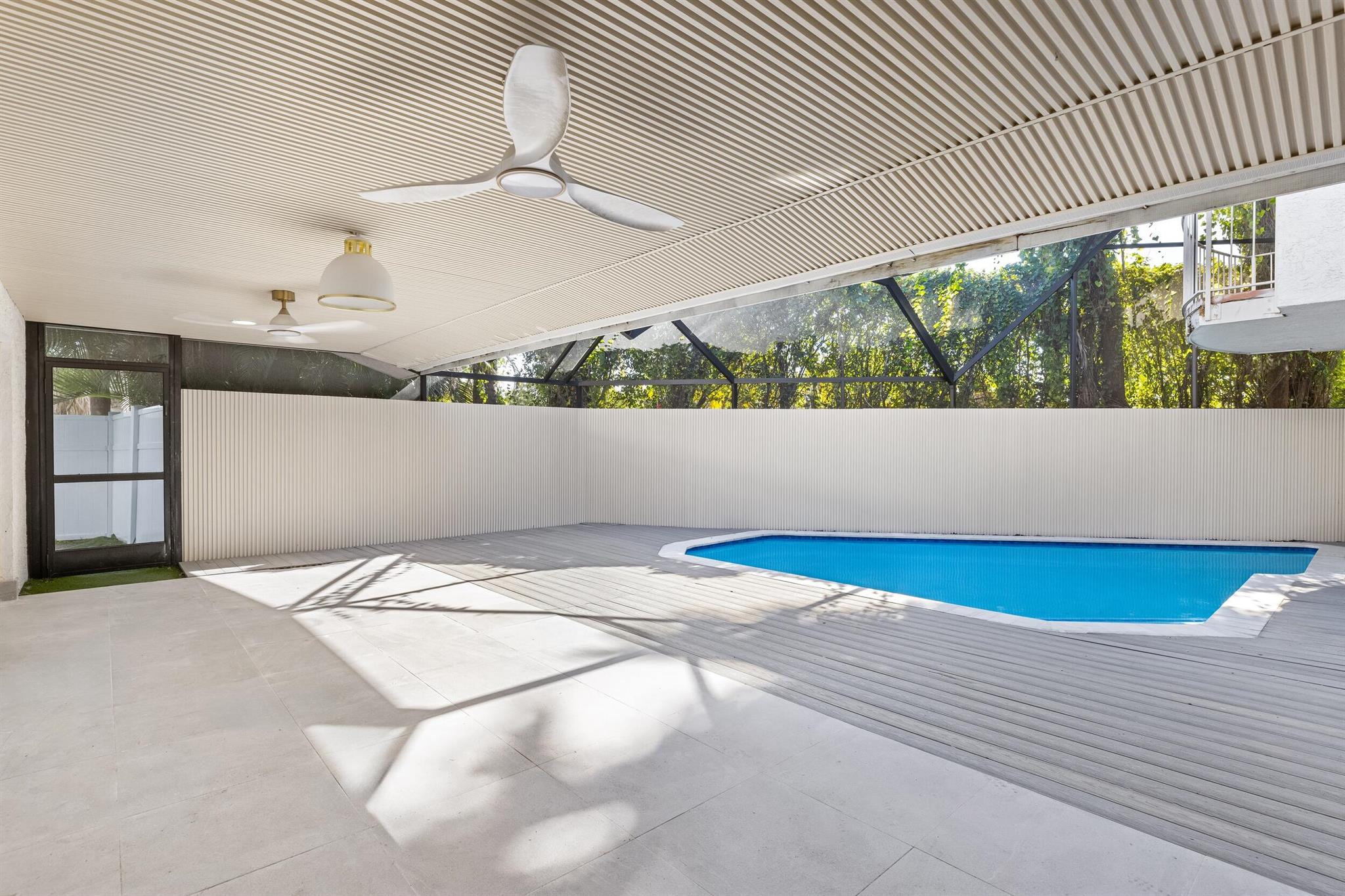 DEL MAR VILLAGE - Residential