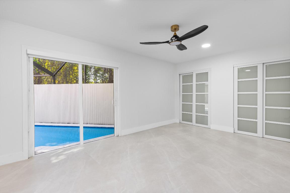 DEL MAR VILLAGE - Residential