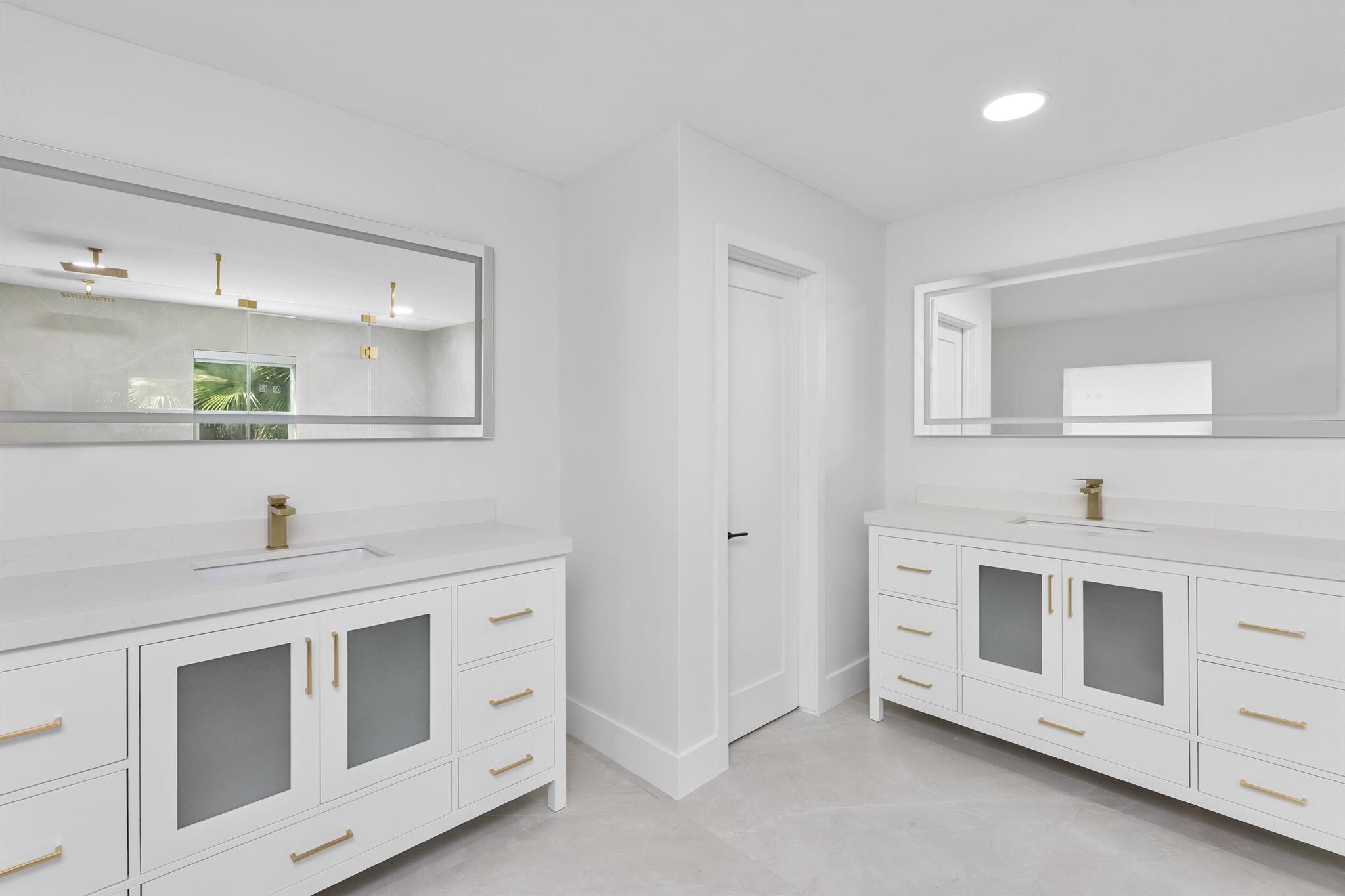 DEL MAR VILLAGE - Residential