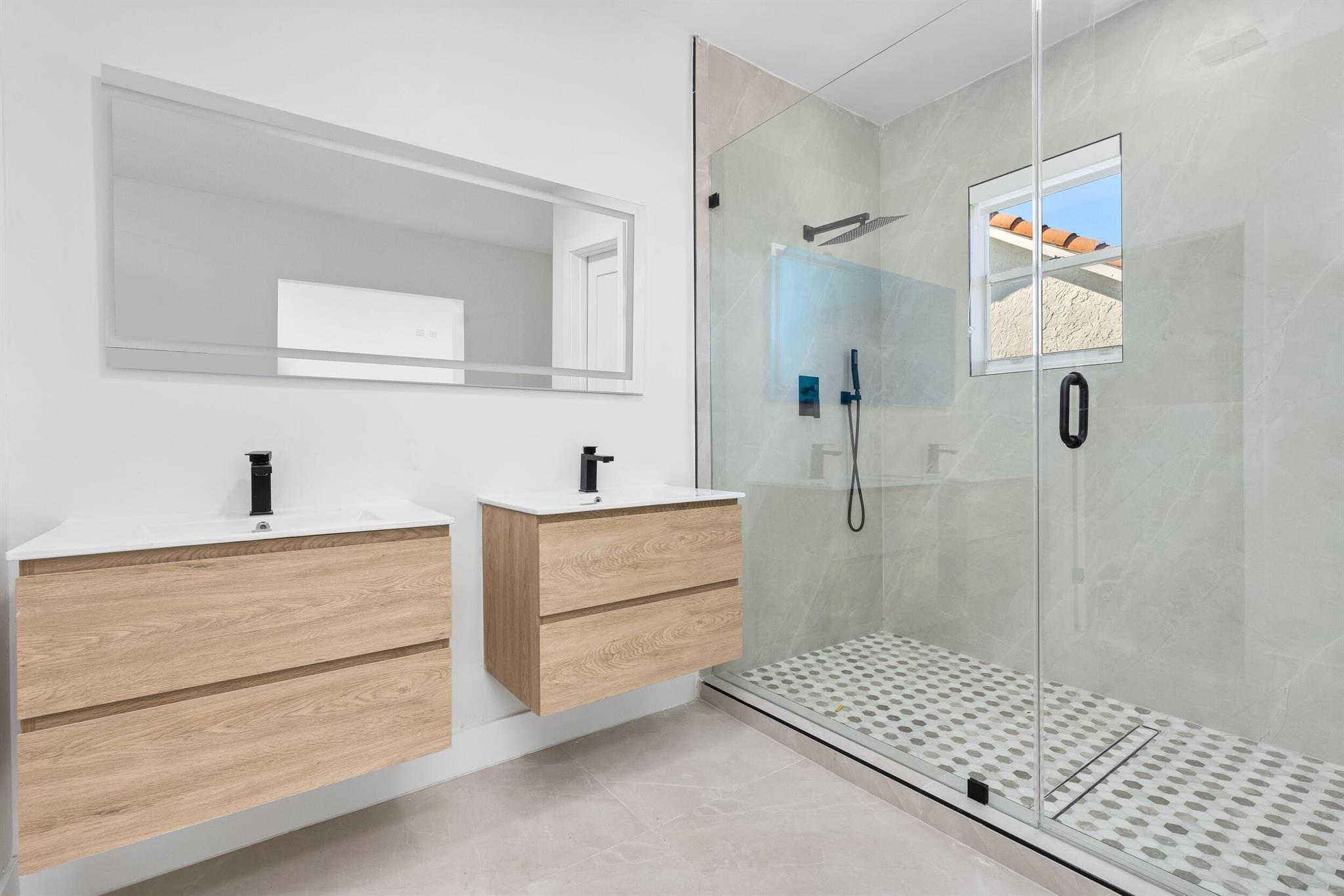 DEL MAR VILLAGE - Residential