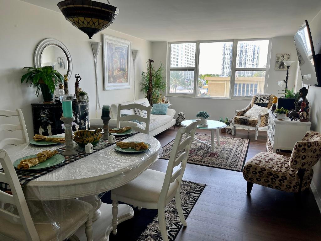 201 N Ocean Boulevard 302