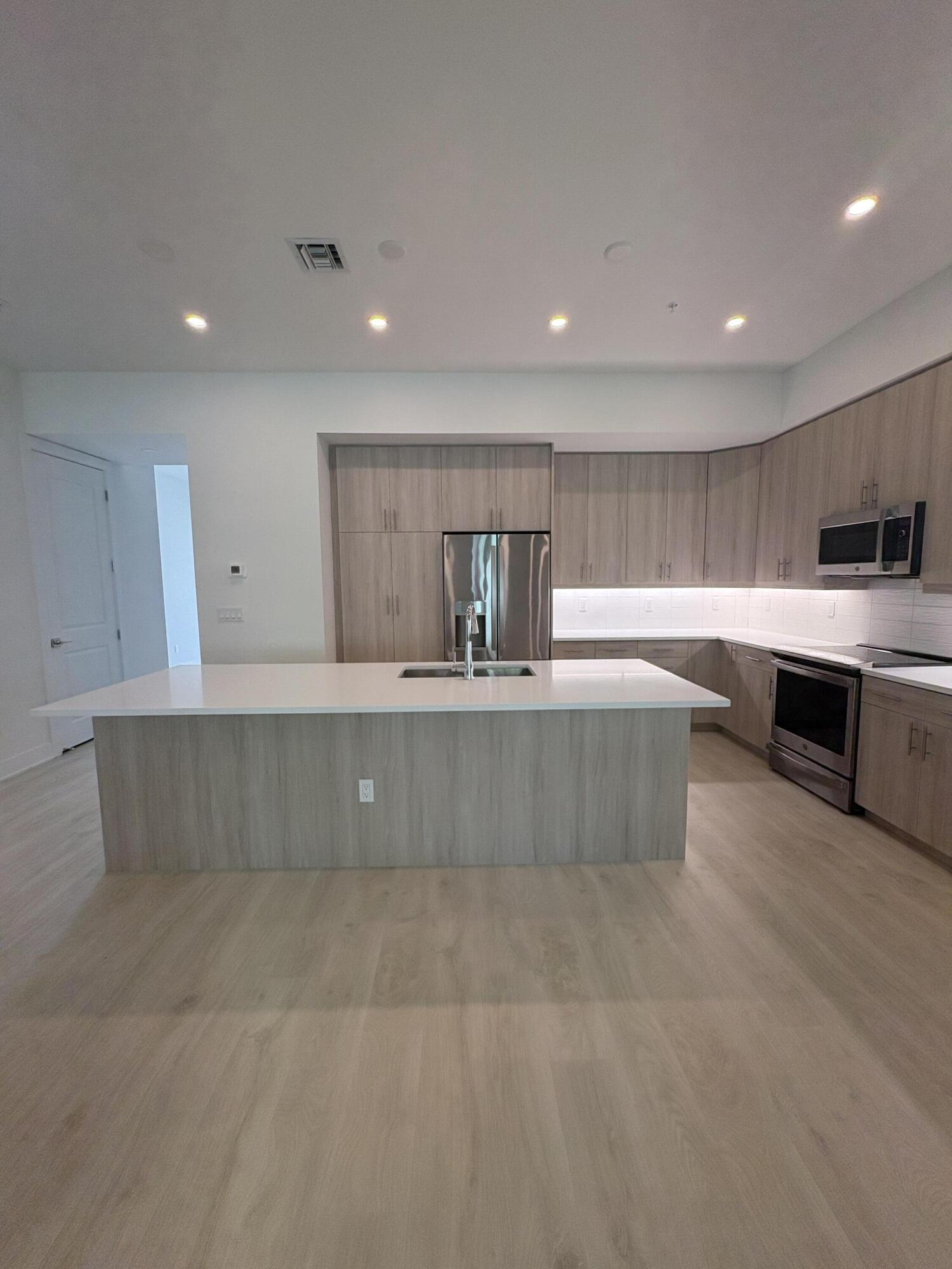 RESERVE AT TEQUESTA - Residential