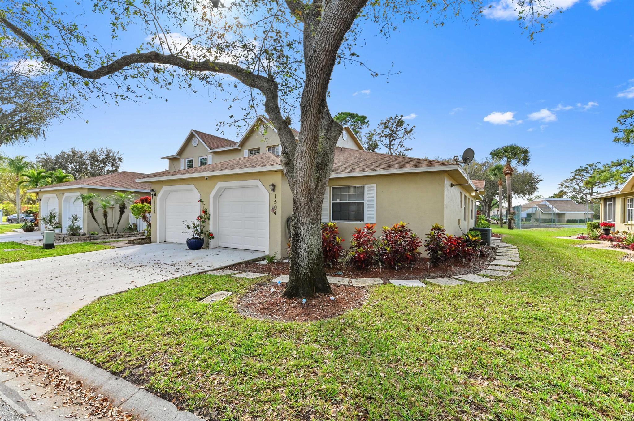 1504 Maplewood Drive