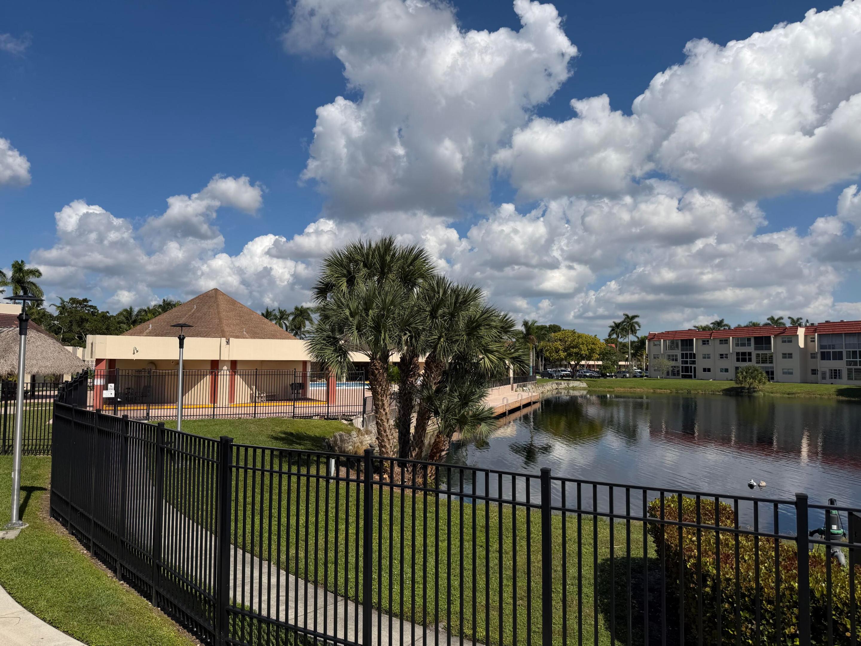 SUNRISE LAKES 2 CONDO - Residential
