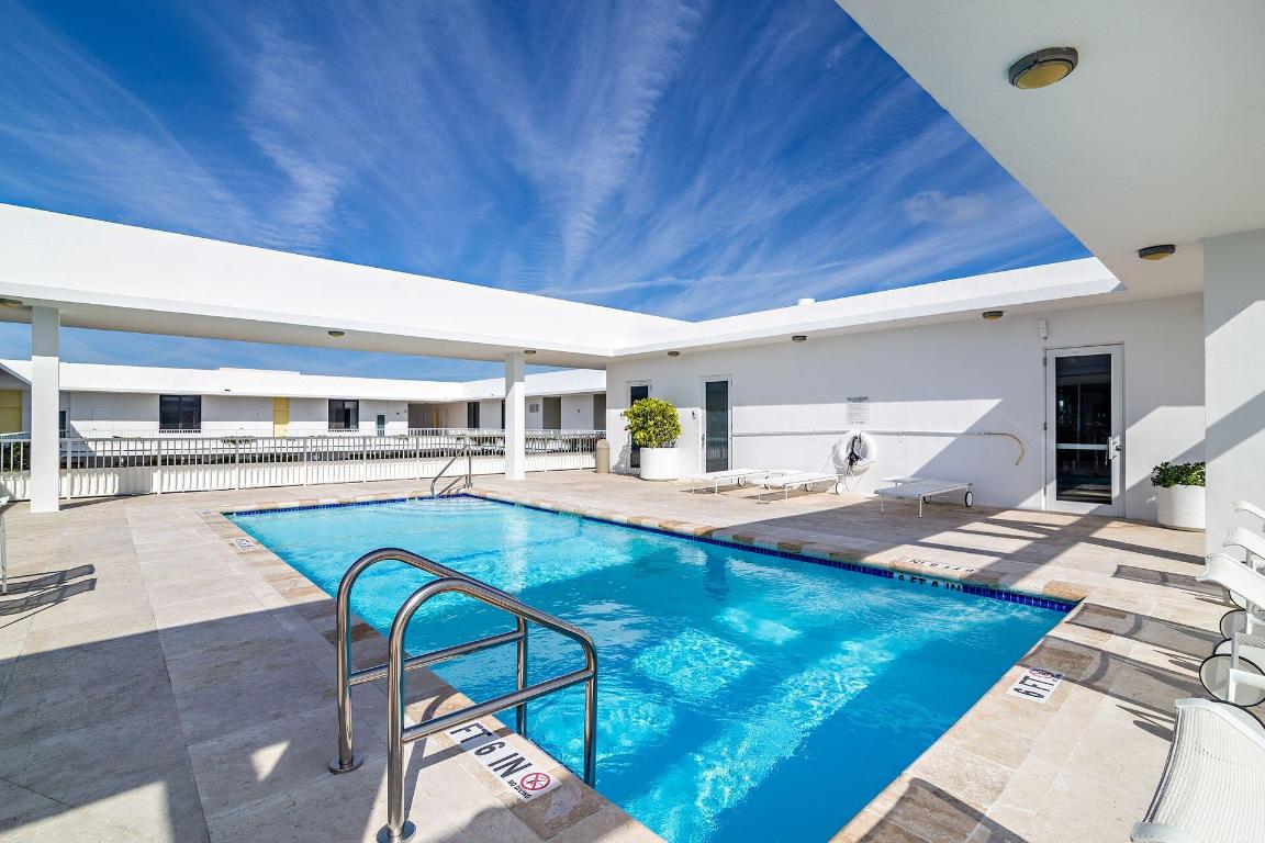 FOUR HUNDRED SO OCEAN BLVD CONDOMINIUM, LTS 33 TO - Residential