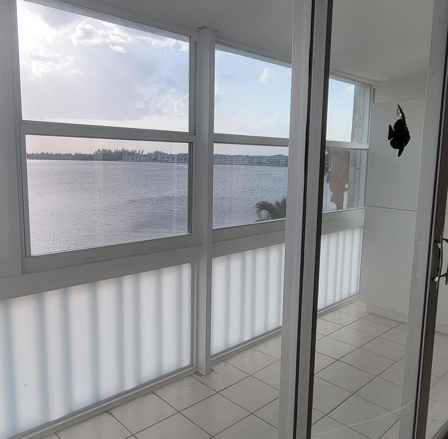 SEVENTH MOORINGS - Residential