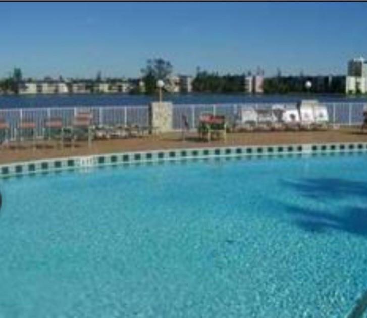 SEVENTH MOORINGS - Residential