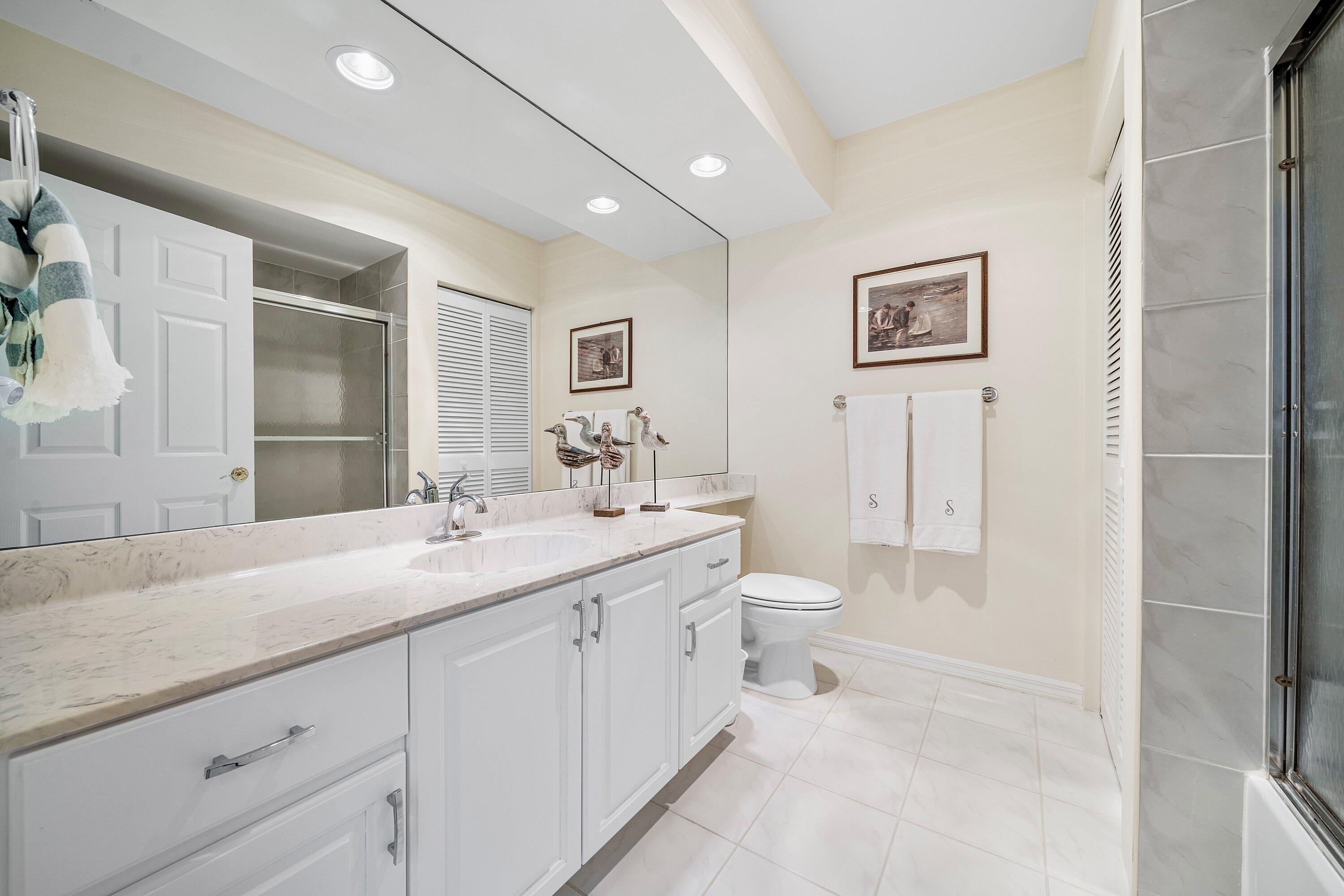 OCEAN RIDGE YACHT CLUB - Residential