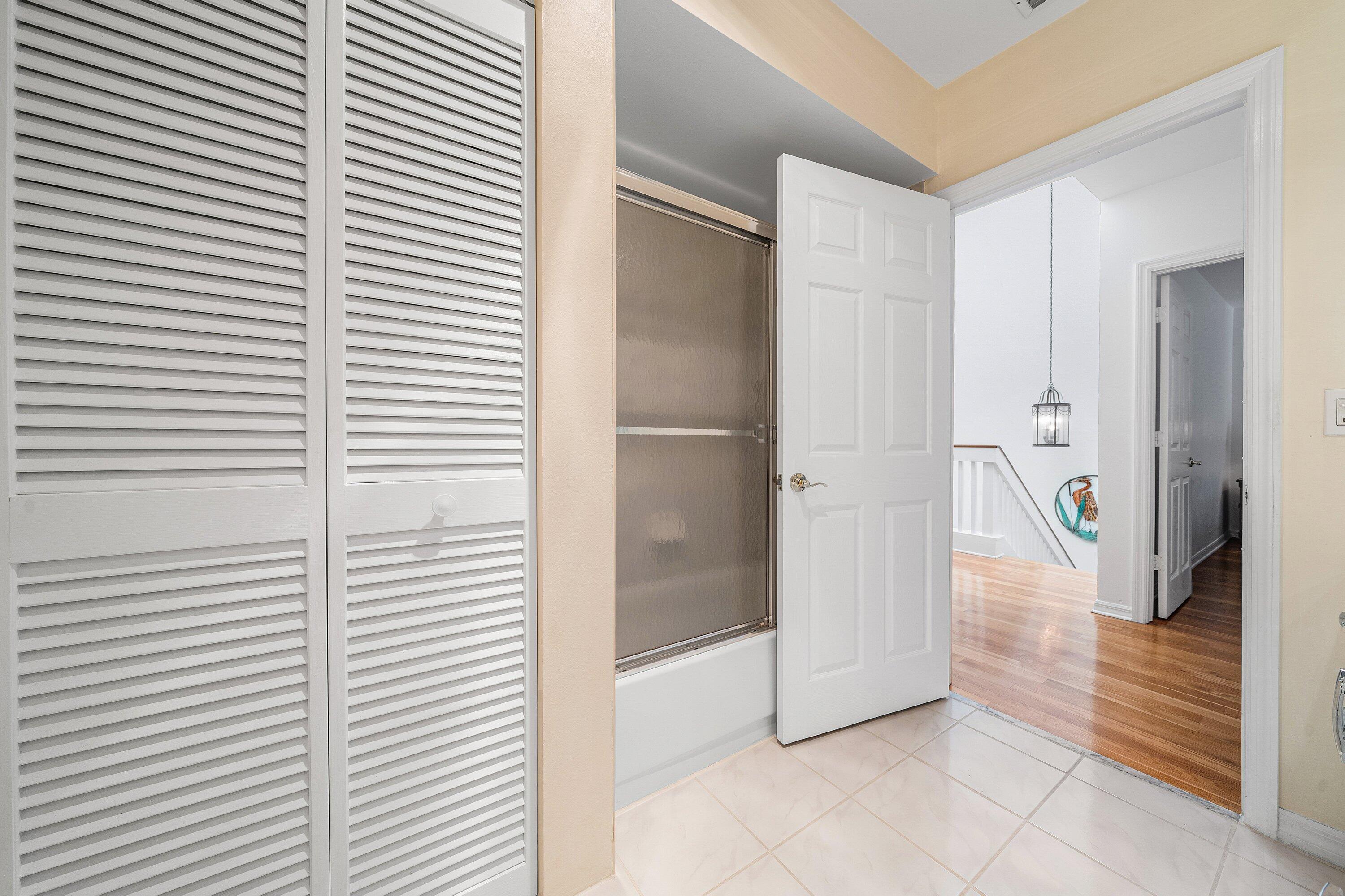 OCEAN RIDGE YACHT CLUB - Residential