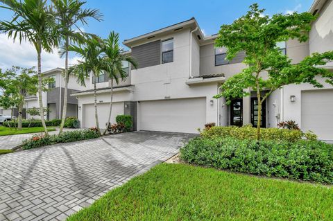 A home in Lake Worth