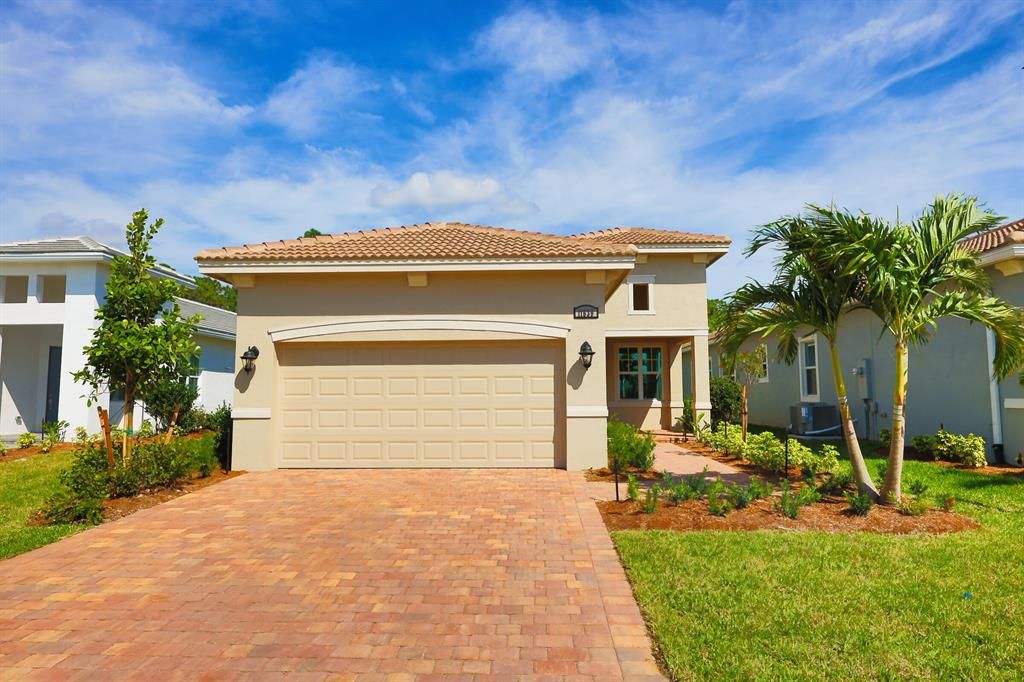 Photo of 11539 SW Visconti Way, Port St Lucie, FL 34986 (MLS # R10868014)