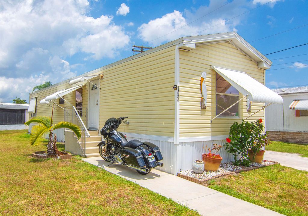 Photo of 5000 SE Federal Highway Highway #193, Stuart, FL 34997 (MLS # R11088362)