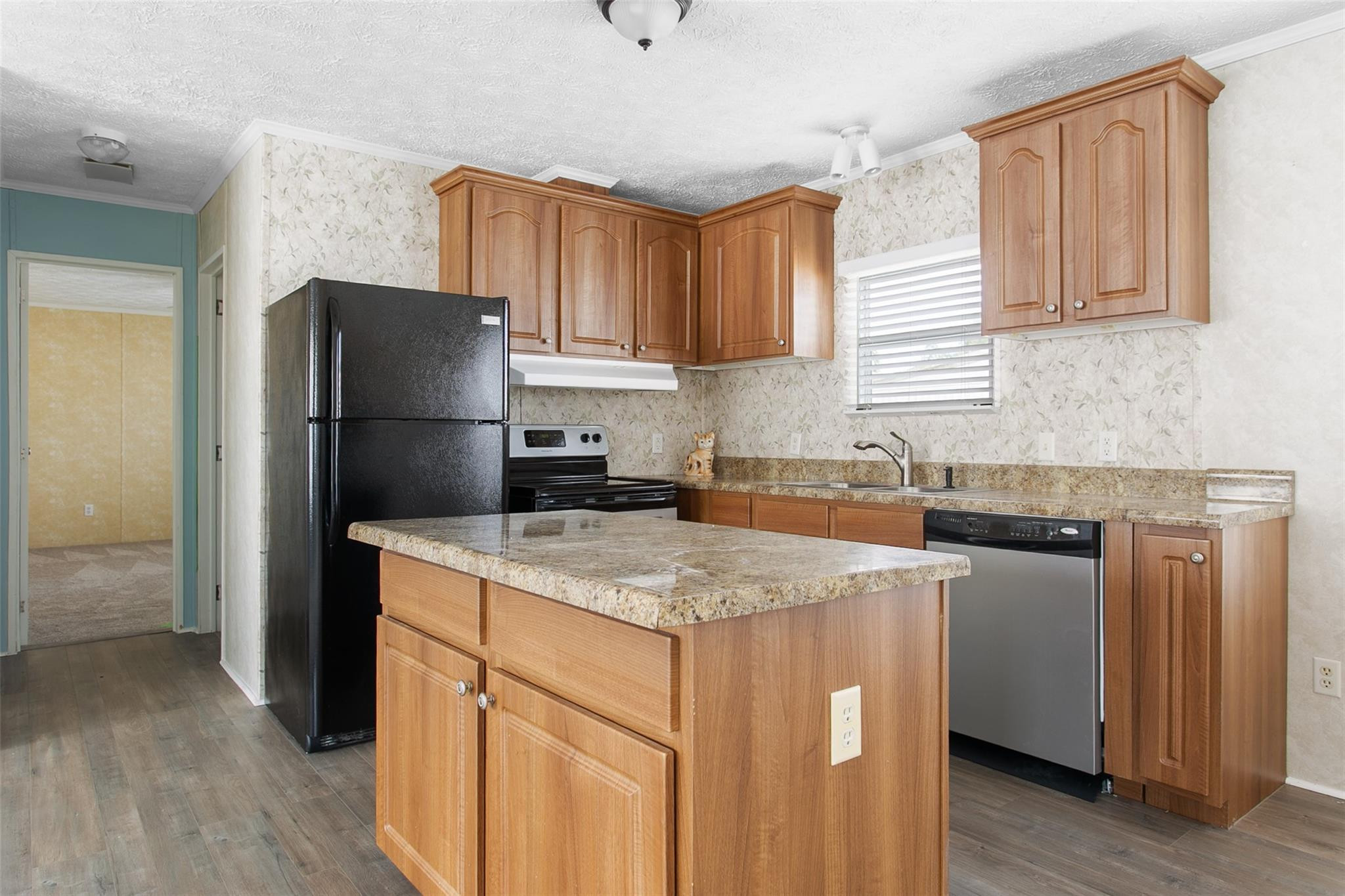 5570 SW 32nd Terrace