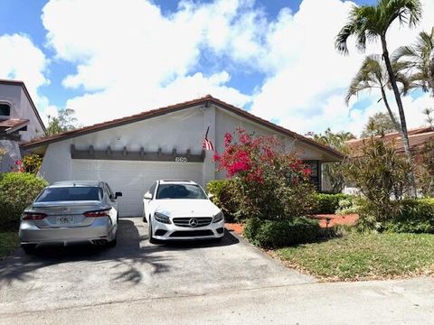 665 Hollows Circle Deerfield Beach FL 33442