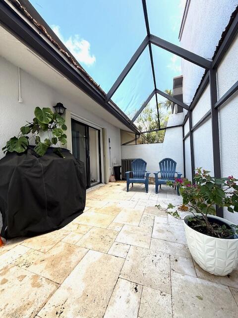 HOLLOWS OF DEER CREEK CONDO - Residential