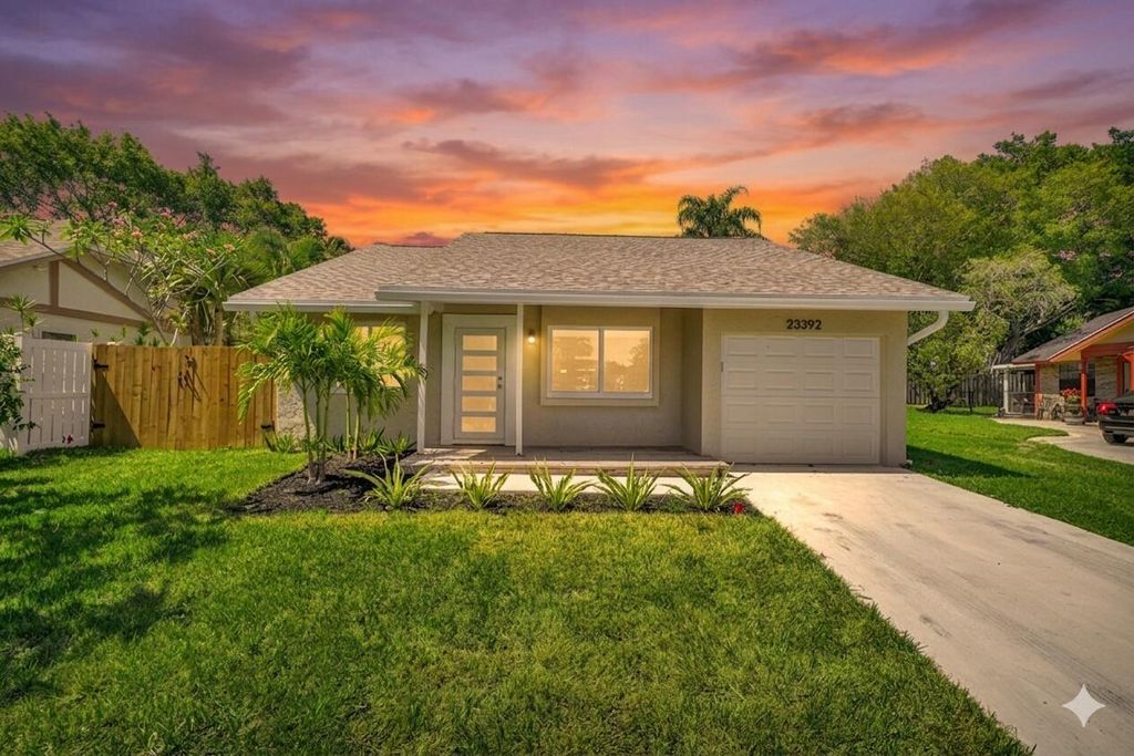 Photo of 23392 E Country Club Dr Drive E, Boca Raton, FL 33428 (MLS # B26026678)