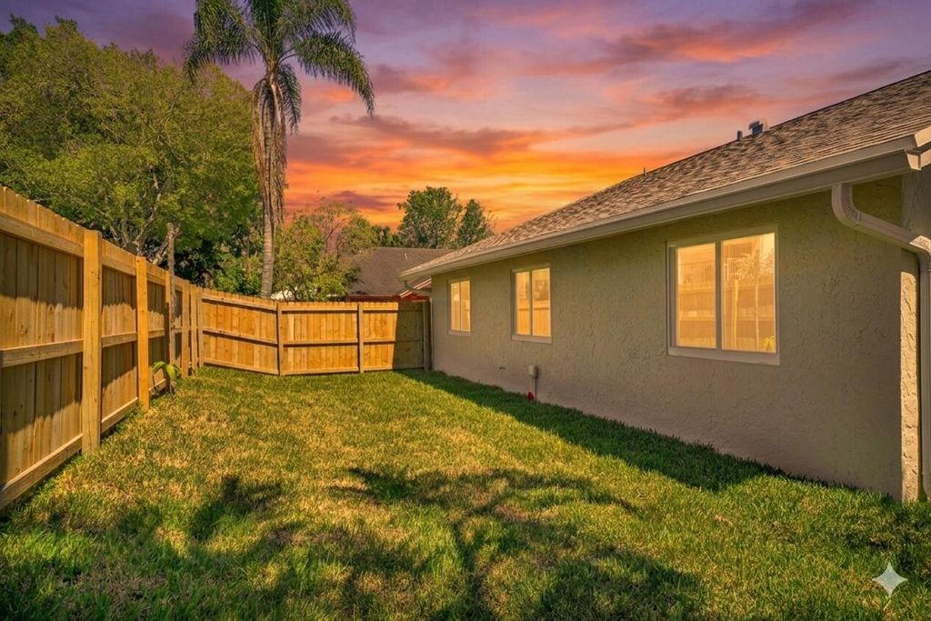 Photo of 23392 E Country Club Dr Drive E, Boca Raton, FL 33428 (MLS # B26026678)