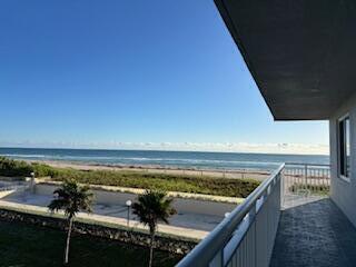 PALM BEACH WHITEHOUSE - Residential Lease