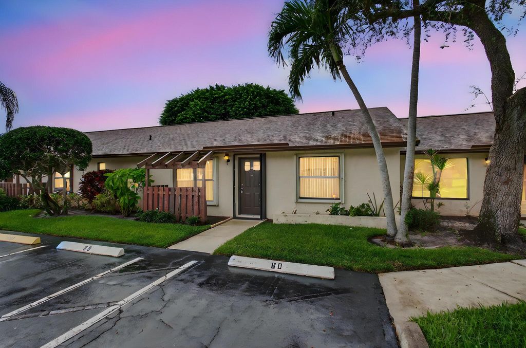 Photo of 59 Via De Casas Norte, Boynton Beach, FL 33426 (MLS # R11125943)