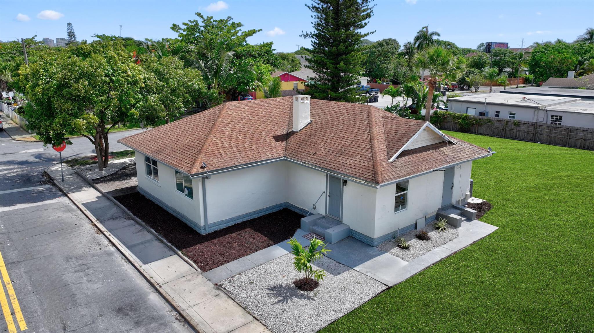 448 Roseland Drive