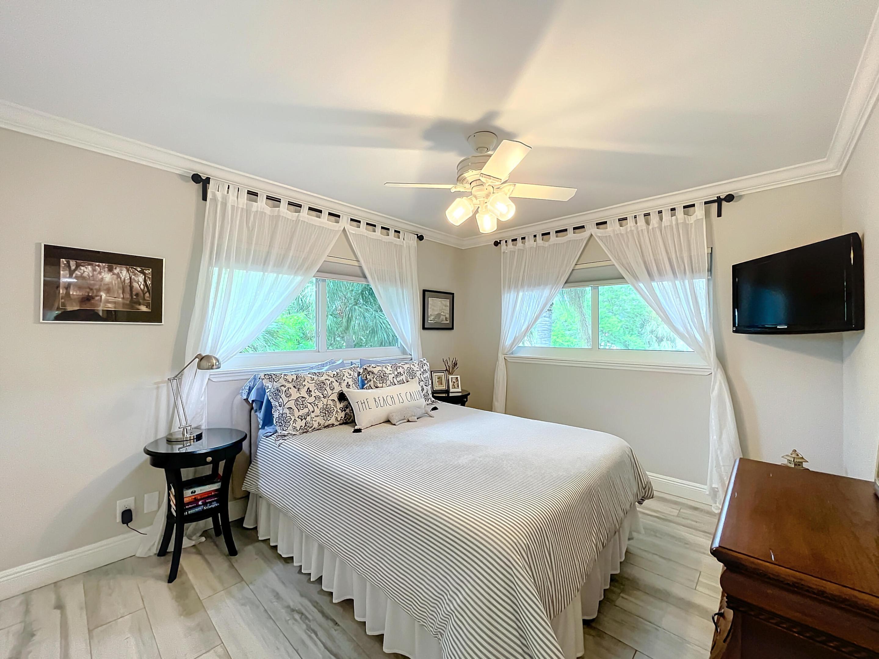 Holiday Springs - Residential