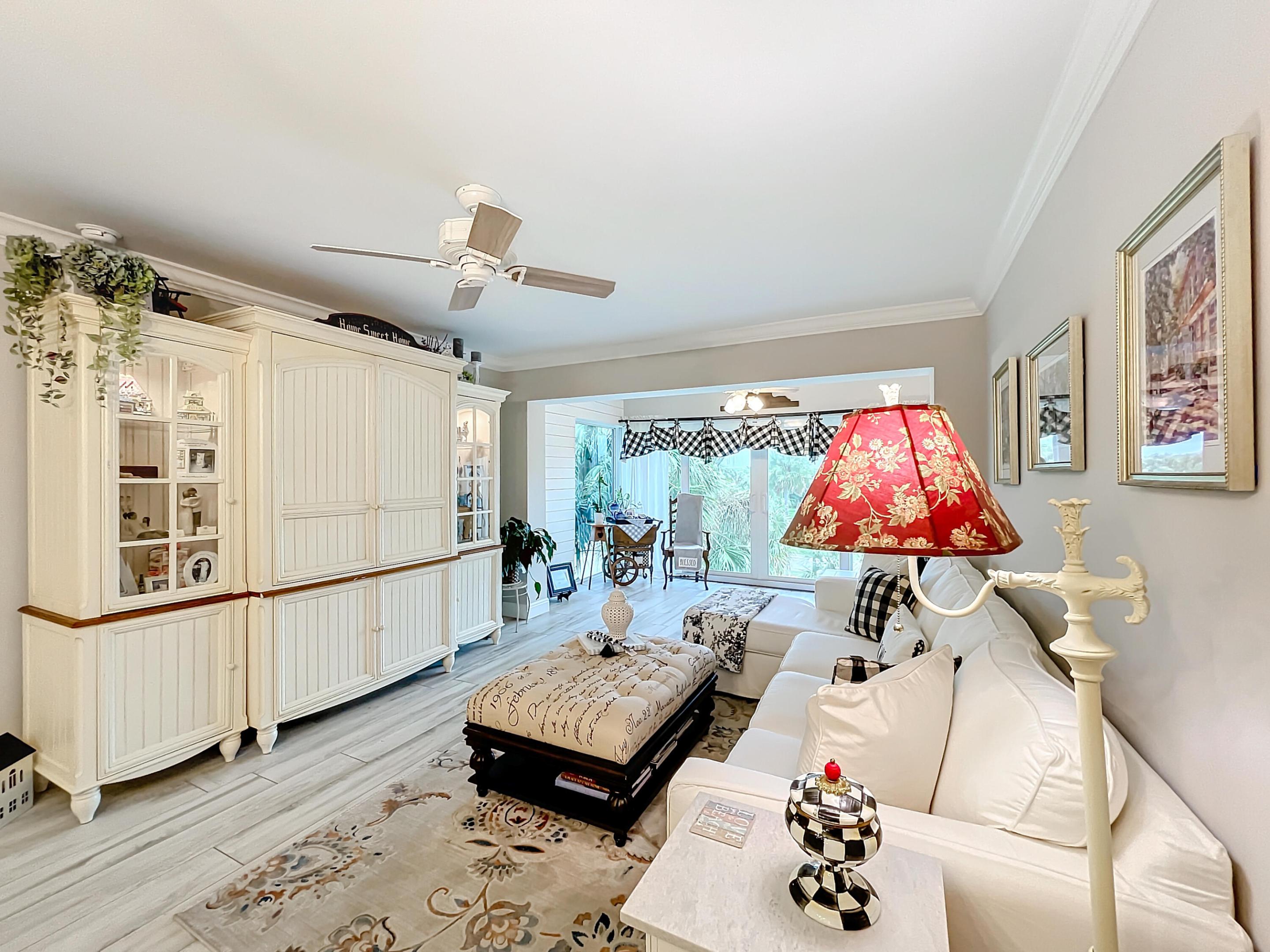 Holiday Springs - Residential